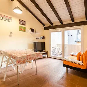  Appartamento Ca' Di Leo, Private Terrace In Historical Center Italia